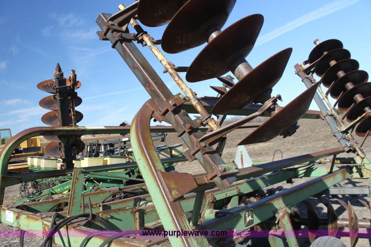 image for item F3393 John Deere T0230 double off-set disk