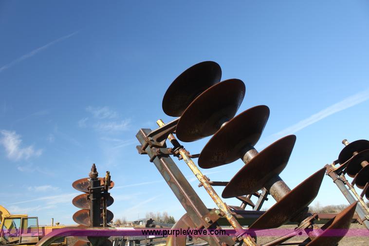 image for item F3393 John Deere T0230 double off-set disk