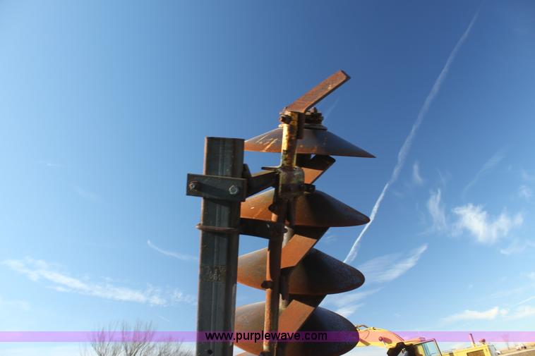 image for item F3393 John Deere T0230 double off-set disk