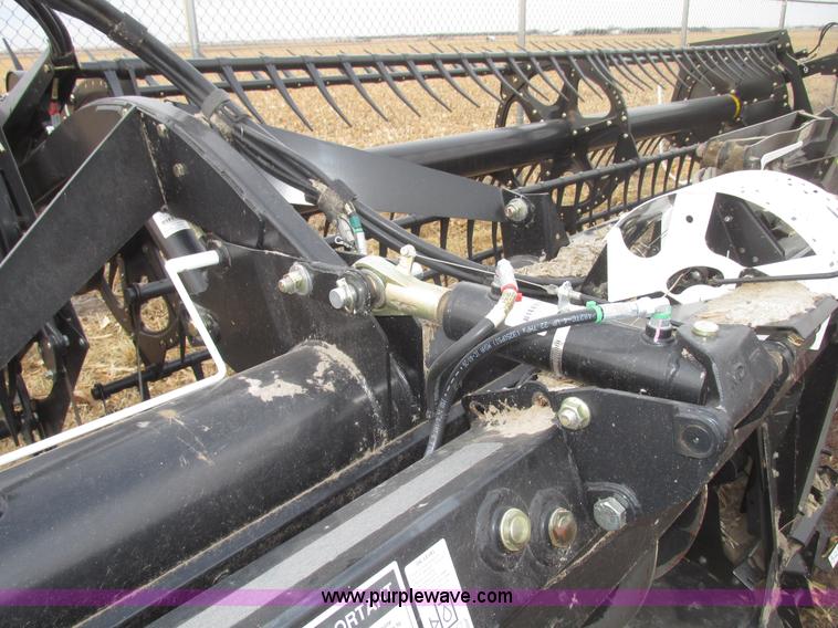 image for item G9860 2013 Case IH 2162 draper head