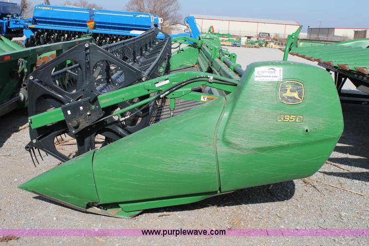 image for item H1685 2011 John Deere 635D draper head