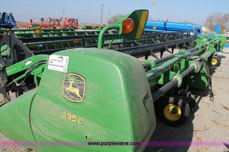 image for item H1685 2011 John Deere 635D draper head