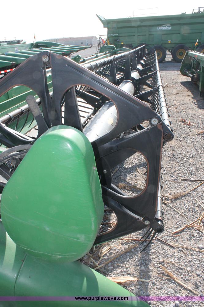image for item H1685 2011 John Deere 635D draper head
