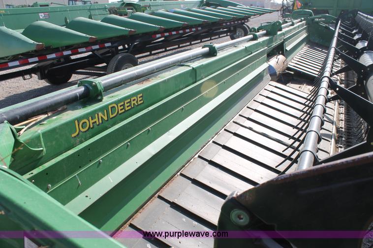image for item H1685 2011 John Deere 635D draper head