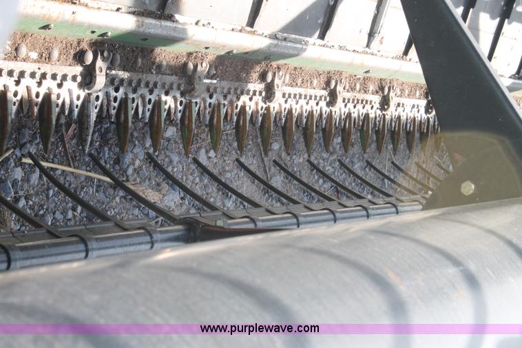 image for item H1685 2011 John Deere 635D draper head