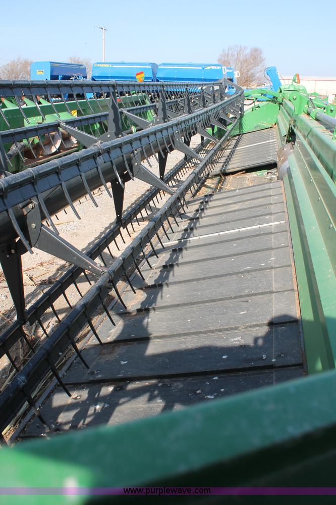 image for item H1685 2011 John Deere 635D draper head