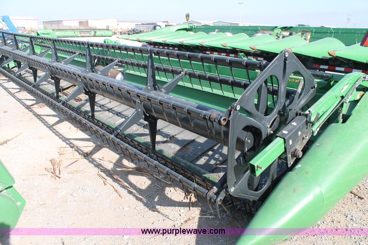 image for item H1685 2011 John Deere 635D draper head