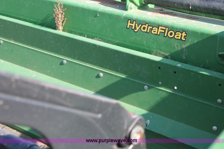 image for item H1685 2011 John Deere 635D draper head