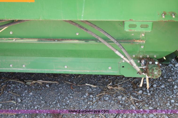 image for item H1685 2011 John Deere 635D draper head