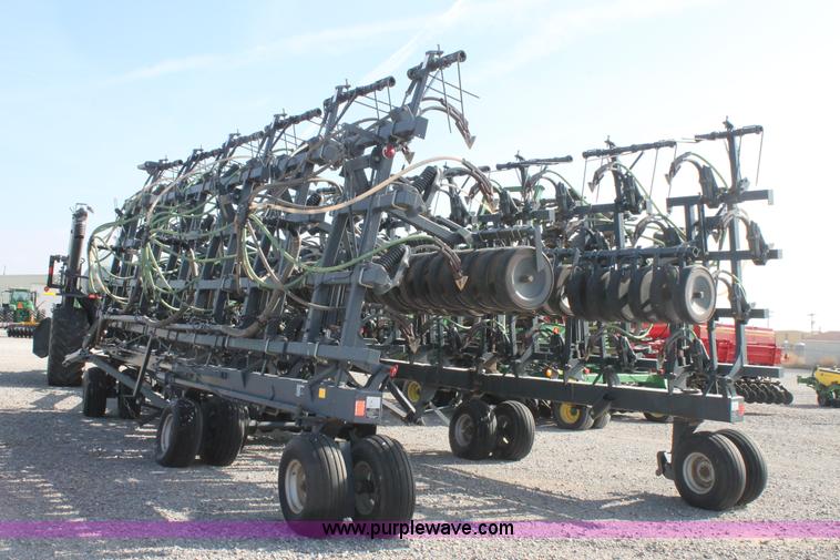 image for item H1686 2000 Flexi-Coil 7500 72' air hoe drill