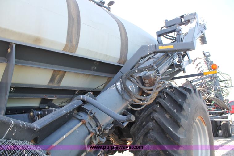 image for item H1686 2000 Flexi-Coil 7500 72' air hoe drill