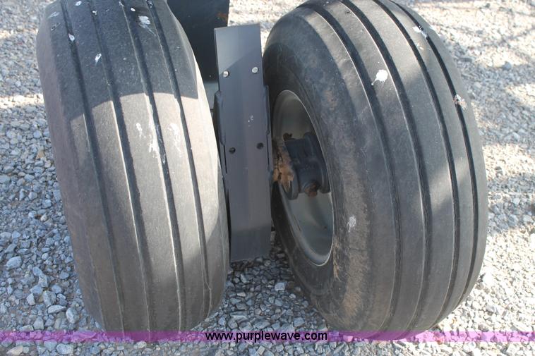 image for item H1686 2000 Flexi-Coil 7500 72' air hoe drill