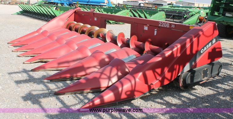 image for item H1687 2003 Case IH 2208 corn head