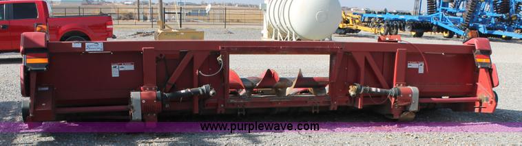 image for item H1687 2003 Case IH 2208 corn head