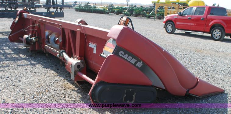 image for item H1687 2003 Case IH 2208 corn head