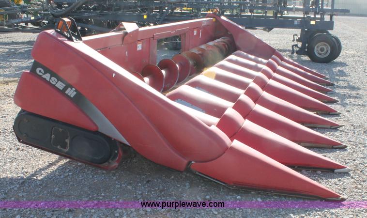 image for item H1687 2003 Case IH 2208 corn head