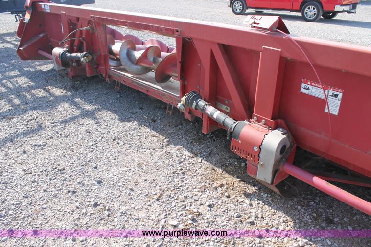 image for item H1687 2003 Case IH 2208 corn head