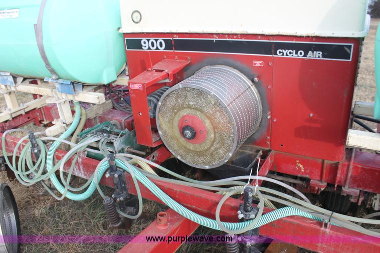 image for item H2048 Case IH 900 Cyclo Air planter