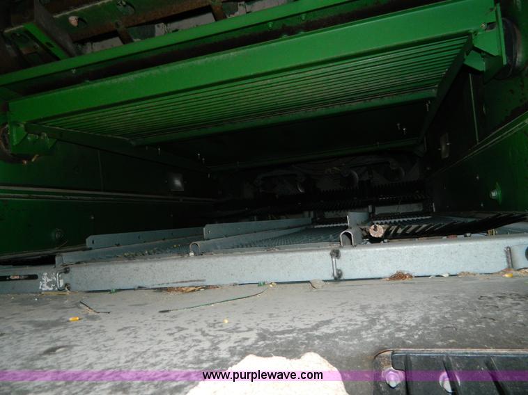 image for item H2307 2005 John Deere 9760 STS combine