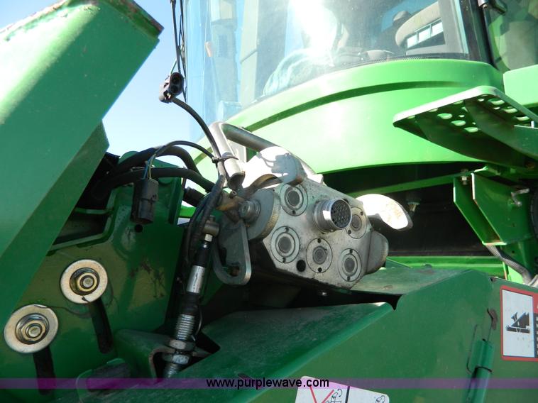 image for item H2307 2005 John Deere 9760 STS combine