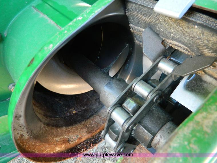 image for item H2307 2005 John Deere 9760 STS combine