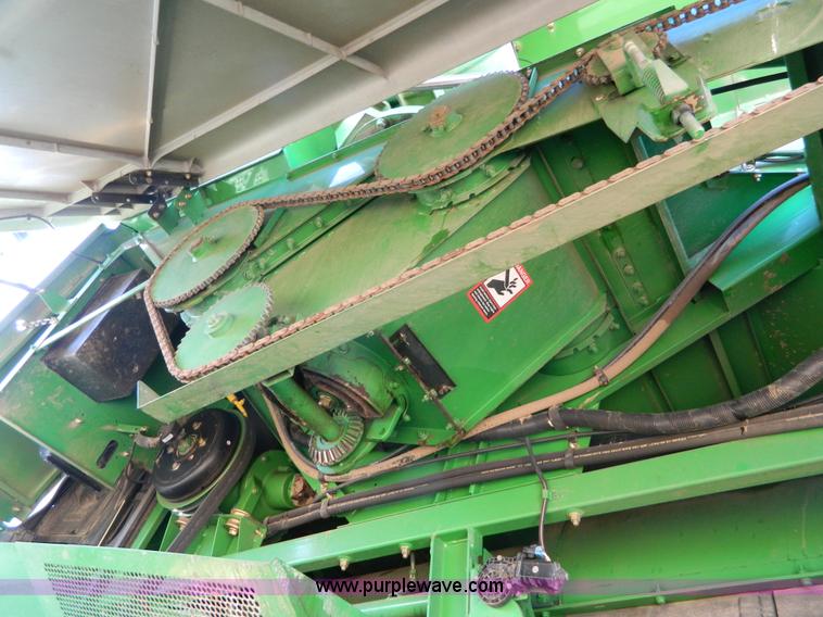 image for item H2307 2005 John Deere 9760 STS combine