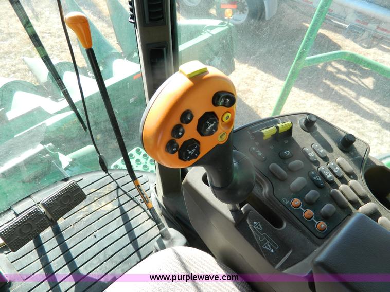 image for item H2307 2005 John Deere 9760 STS combine