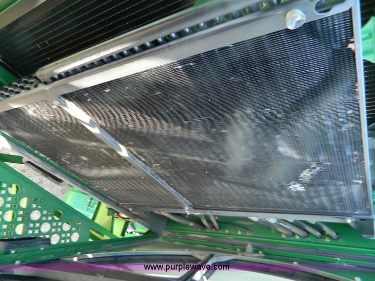 image for item H2307 2005 John Deere 9760 STS combine