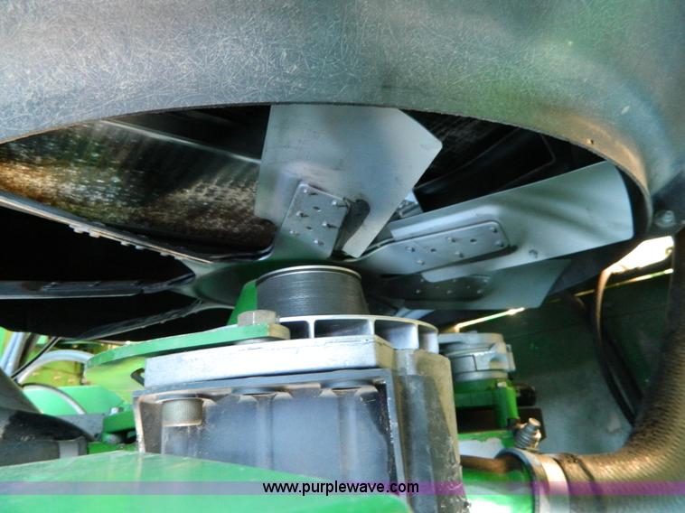 image for item H2307 2005 John Deere 9760 STS combine