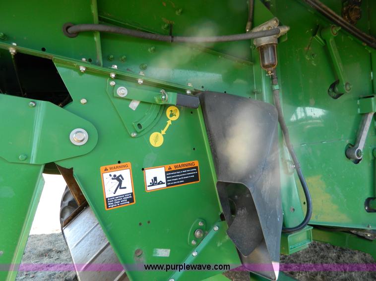 image for item H2307 2005 John Deere 9760 STS combine