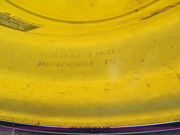 image for item H2307 2005 John Deere 9760 STS combine