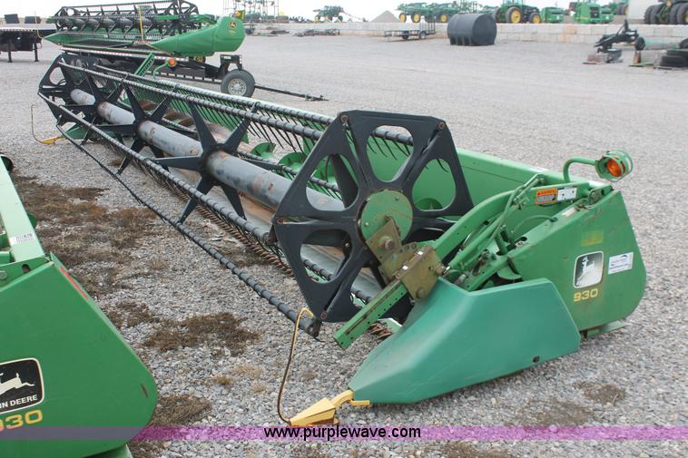 image for item H5985 1996 John Deere 930F flex head