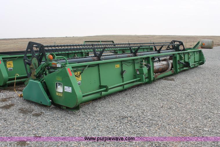 image for item H5985 1996 John Deere 930F flex head