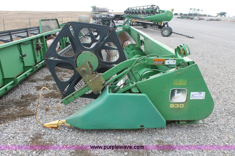 image for item H5985 1996 John Deere 930F flex head