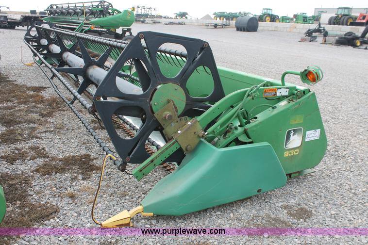 image for item H5985 1996 John Deere 930F flex head