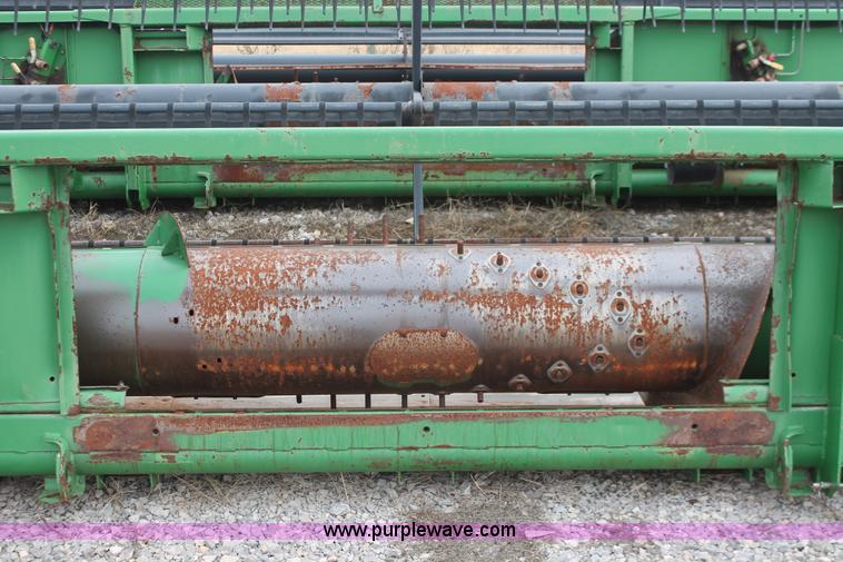 image for item H5985 1996 John Deere 930F flex head