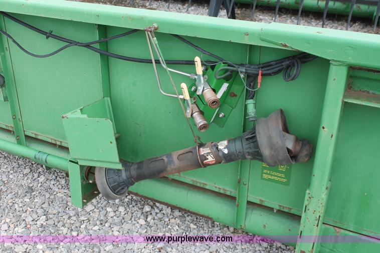 image for item H5985 1996 John Deere 930F flex head