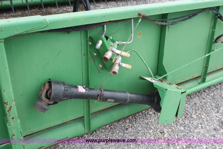 image for item H5985 1996 John Deere 930F flex head