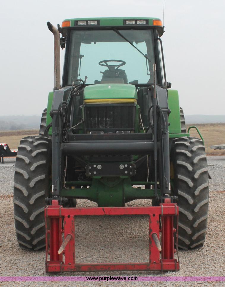 image for item H5991 1994 John Deere 7800 MFWD tractor