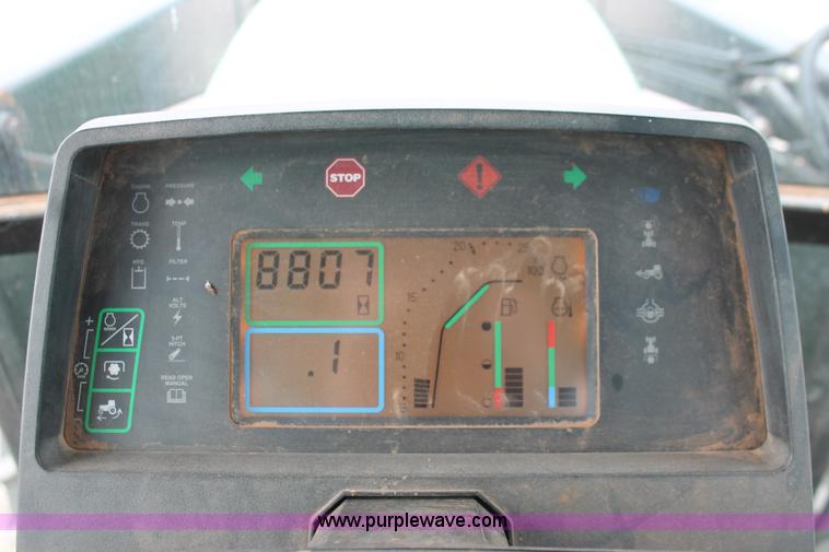 image for item H5991 1994 John Deere 7800 MFWD tractor