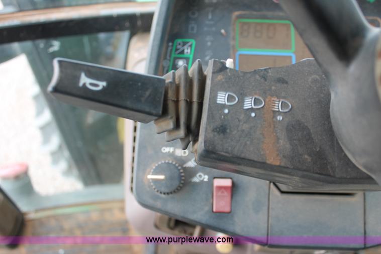 image for item H5991 1994 John Deere 7800 MFWD tractor