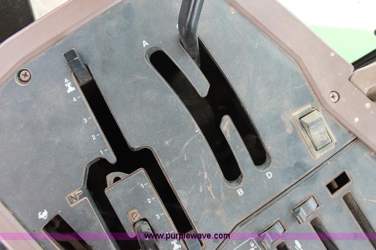 image for item H5991 1994 John Deere 7800 MFWD tractor