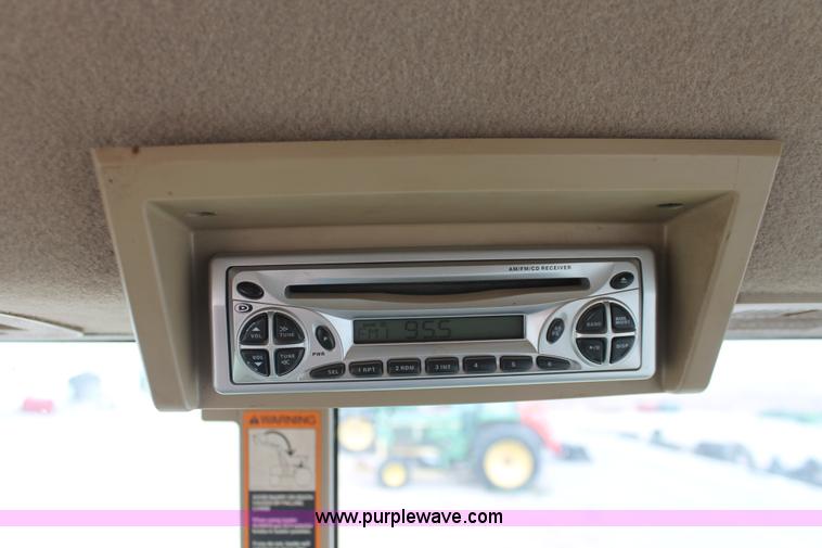 image for item H5991 1994 John Deere 7800 MFWD tractor