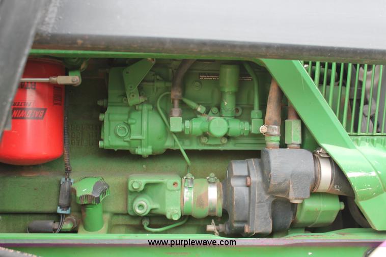 image for item H5991 1994 John Deere 7800 MFWD tractor