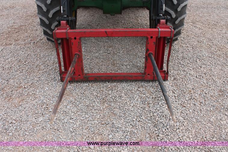 image for item H5991 1994 John Deere 7800 MFWD tractor