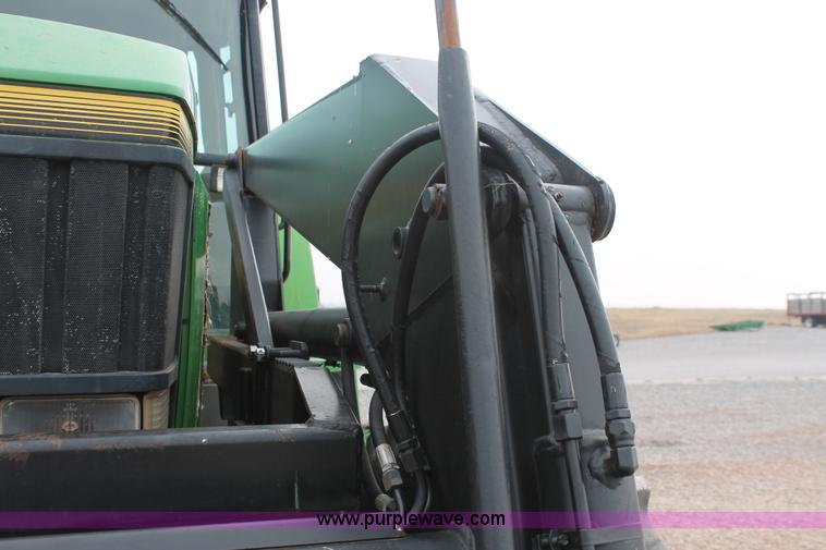 image for item H5991 1994 John Deere 7800 MFWD tractor