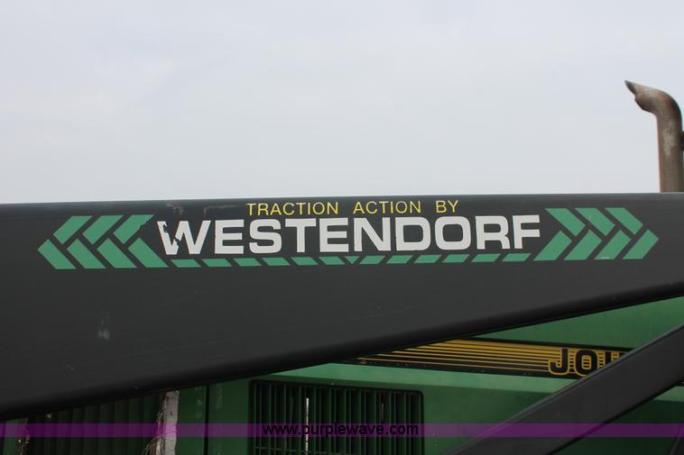 image for item H5991 1994 John Deere 7800 MFWD tractor