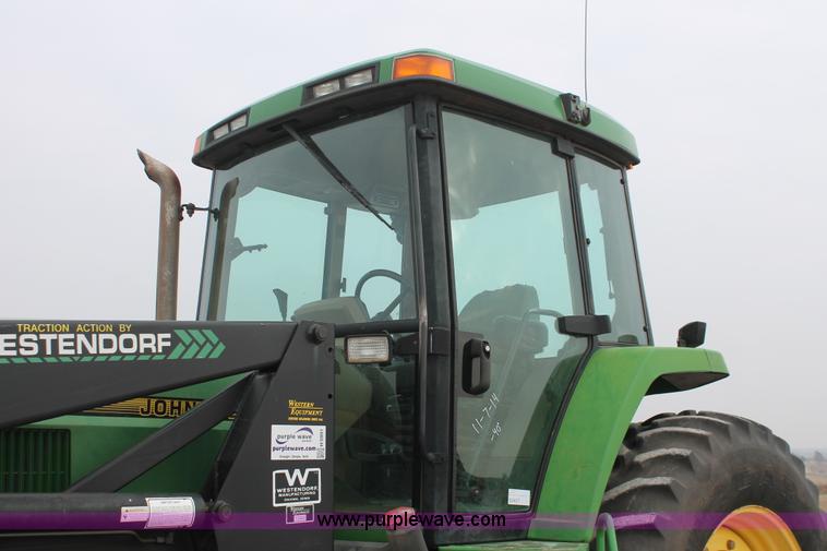 image for item H5991 1994 John Deere 7800 MFWD tractor