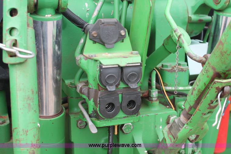 image for item H5991 1994 John Deere 7800 MFWD tractor