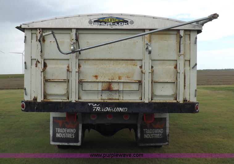 image for item H9175 1979 Chevrolet C60 grain truck